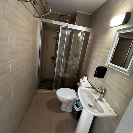 Golden Hill Hotel 3*