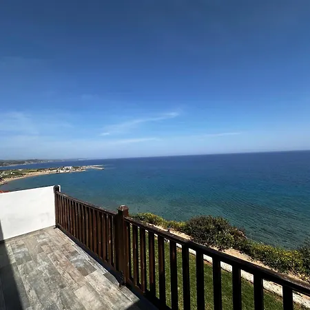 Golden Hill Ξενοδοχείο Rizokarpaso