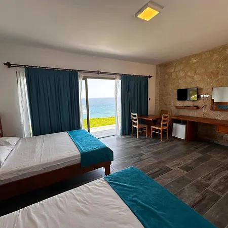 Golden Hill Hotel
