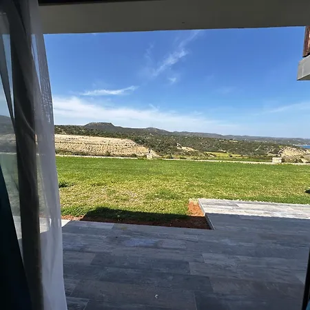Golden Hill Hotel Rizokarpaso