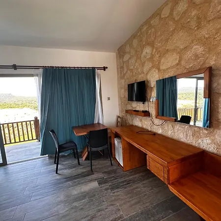 Hotel Golden Hill Rizokarpaso