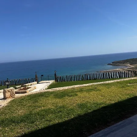 Golden Hill Ξενοδοχείο Rizokarpaso